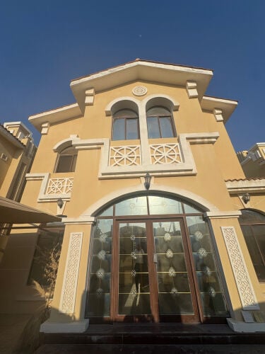 للإيجار فيلا في الثمامة