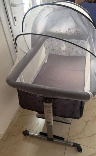 سرير أطفال فاخر قابل للطي
