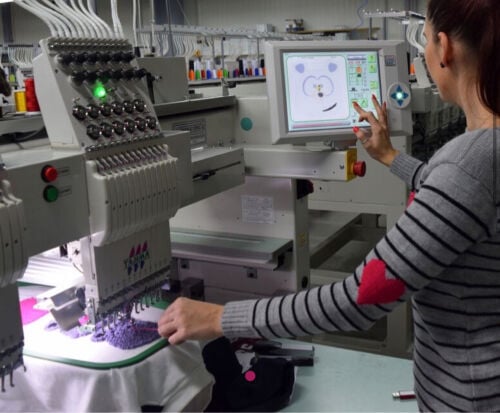 Embroidery Digitizer and operator 