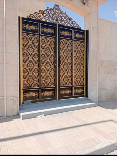 door painting work