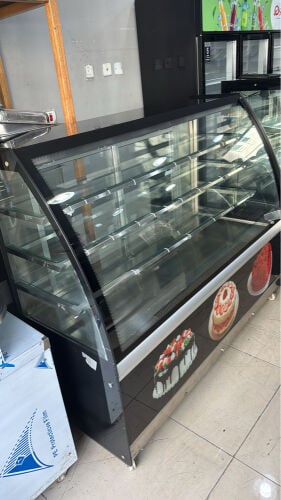 cake display