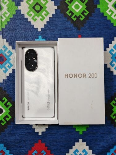 HONOR 200 -- [12GB + 256GB]