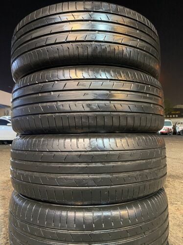 235/55/20