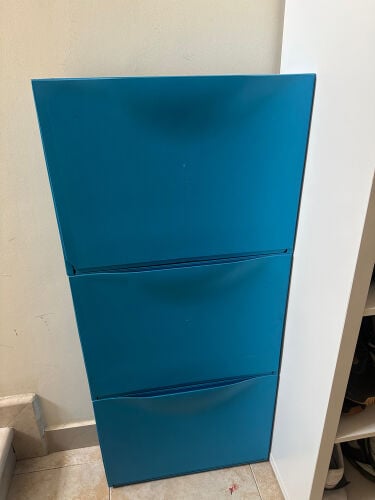 Shoe cabinet