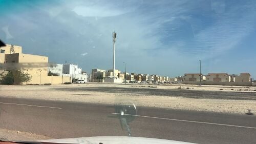 للبيع ارضين في الخور موقع ممتاز