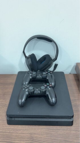 سوني ٤ 