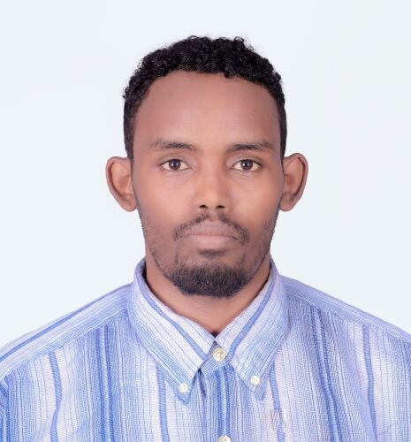hi sir my name is Ahmed looking job