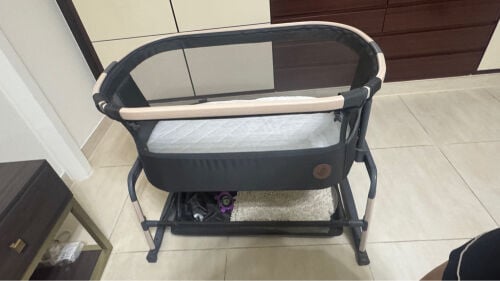 baby crib 