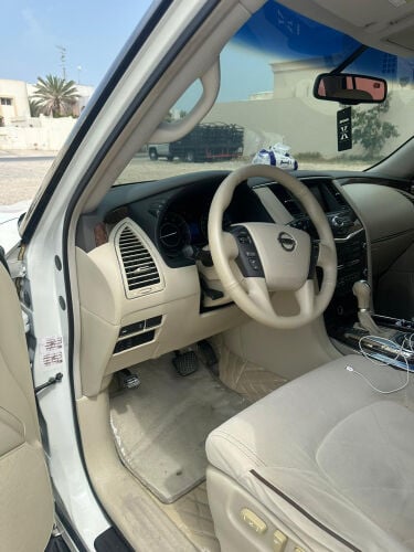 للبيع نيسان 320