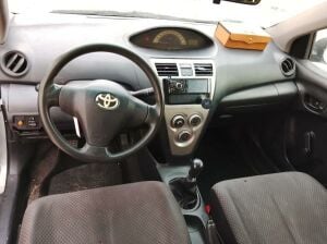 Toyota Yaris manual