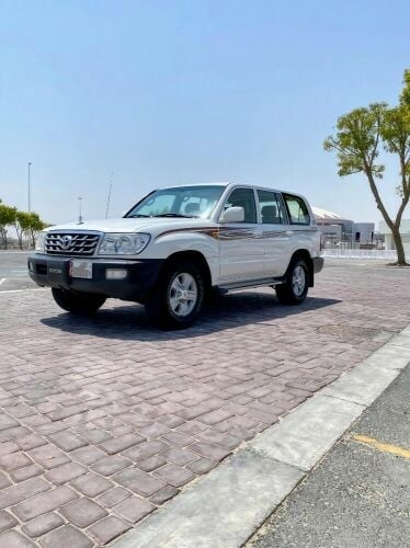 toyota Land cruiser GXR  low mileag