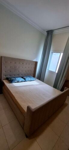 King sized bed, urgent sale