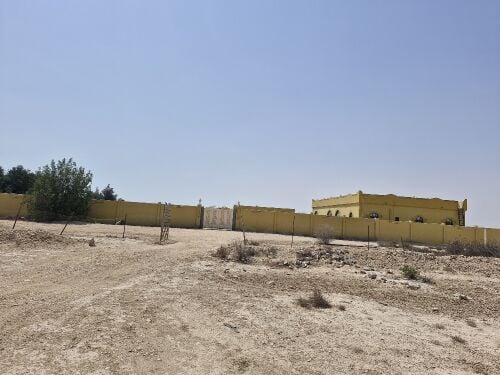للبيع مزرعة بالخور