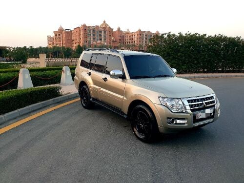 mitshibtshi pajero