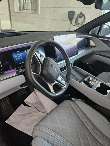 BYD Sealion flagship