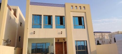 للايجار فيلا في الثمامه بالمكيفات
