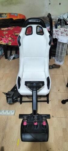 Deadskull chair and barck padol