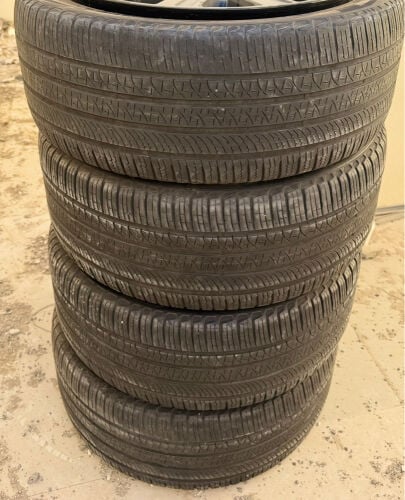 Range Rover Tyer 4 ( pcs )