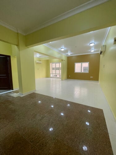 3 bedroom nexts metro 