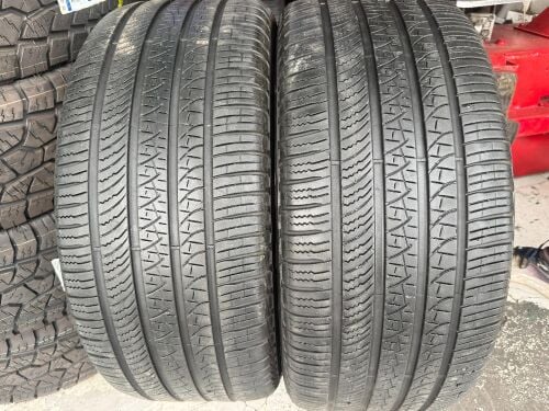 275/45ZR21 pirelli