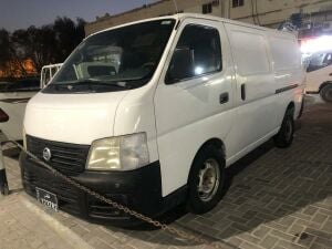 Nissan urban 2006 bus