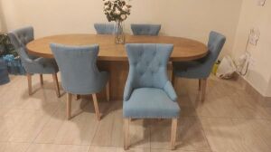 Dining table (6 seats)