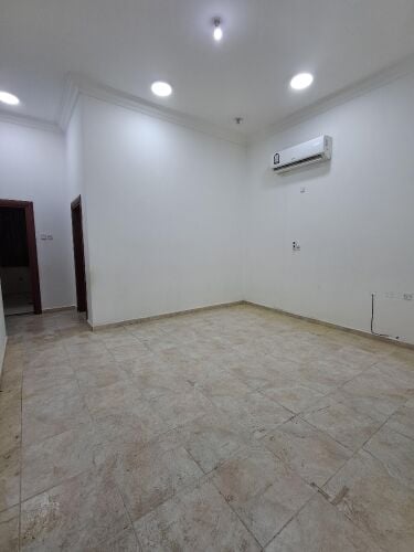 للايجار شقه في الخرطيات 3 غرف