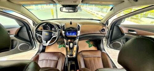 FULL OPTION CAR WITH LOW MILLIGE 
Z