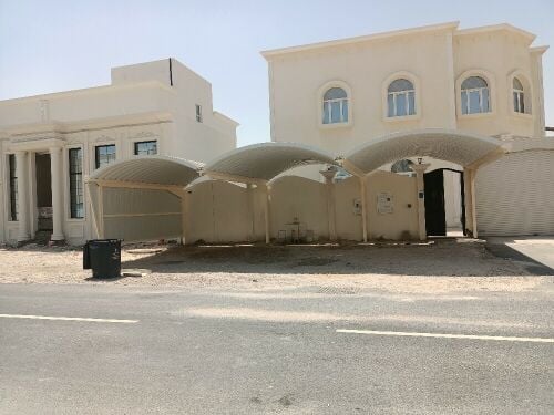 موقف سيارات كويكسبان قابل