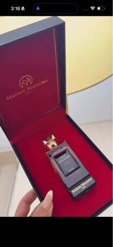 معالجات و موظفات الاستقبال