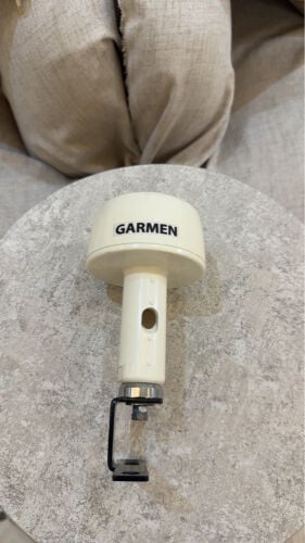 garmin with holder 