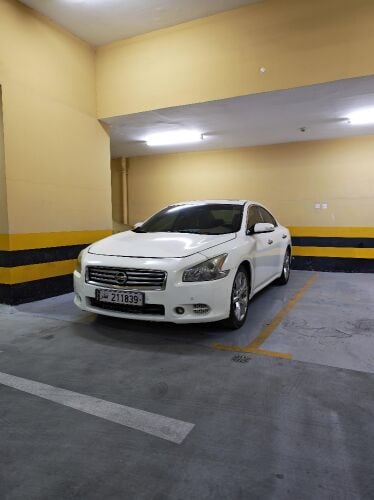 Perfect Nissan Maxima low Milage
