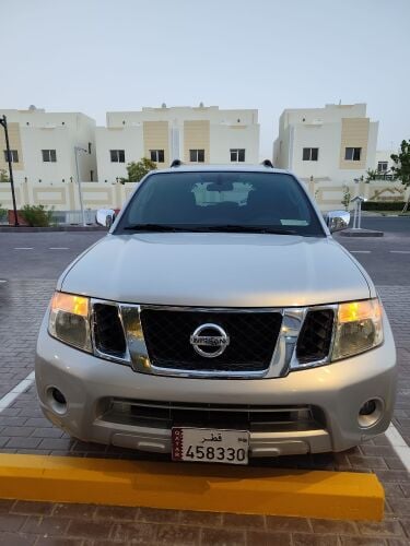 Nissan Pathfinder SE Full Option