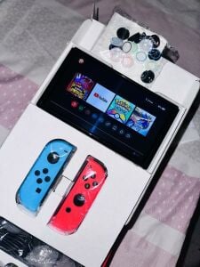 NINTENDO SWITCH OLED 64gb