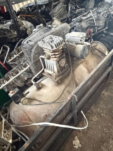 Air compressor 