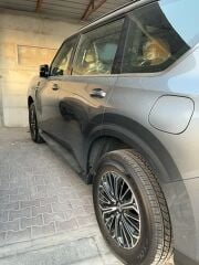 نيسان بلاتينيوم ٢٠٢٥ للبدل للبيع