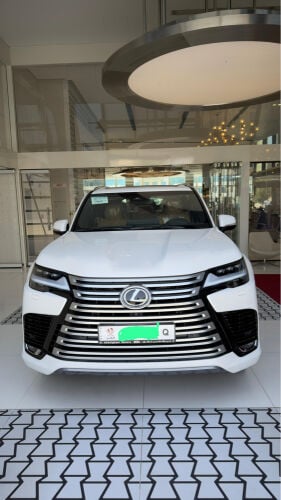 Lexus LX600 (Sonic Quartz)