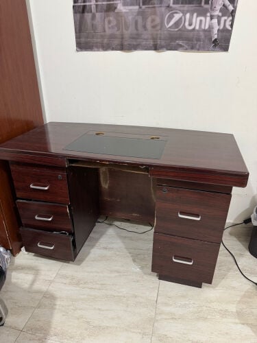  free desk