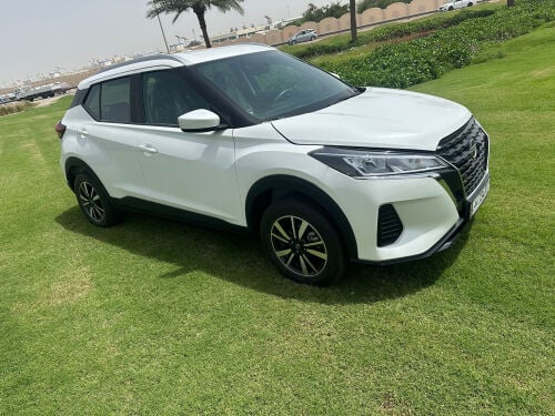 Nissan kicks 