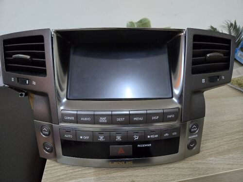 original audio screen for LX570