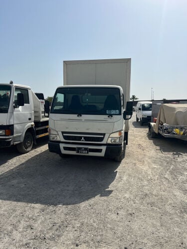 Mitsubishi dry box truck for sale 