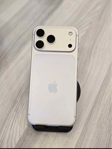 I phone 17promax Silver 