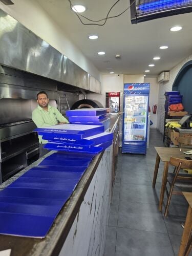 مطعم عربي ميزانين