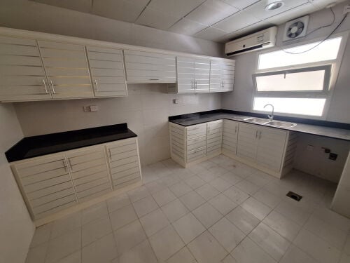 Spacious 2 BR available For Rent 