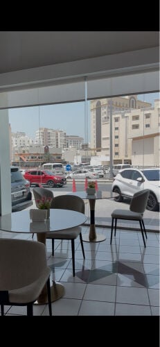 كراسي كوفي وطاولات 