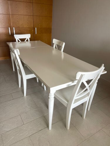 Dining table set