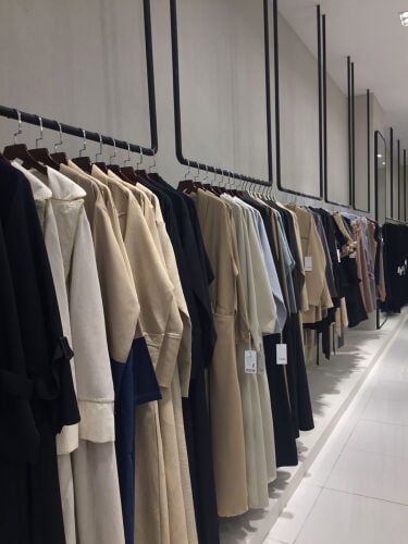 Abaya salesman wanted