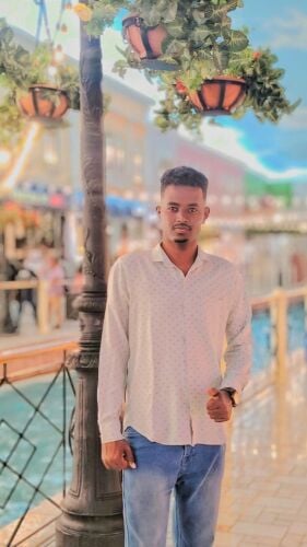 سائق لدي خبرة 3 سنة ابحث عن عمل