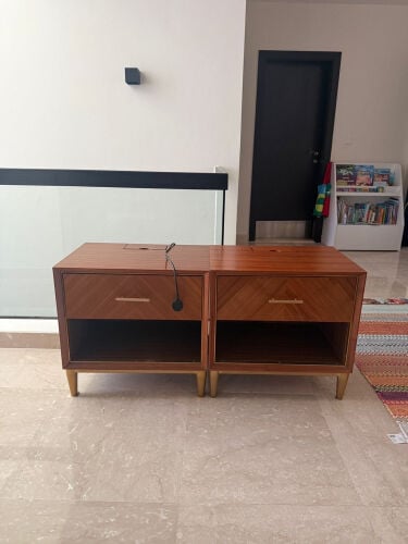 bedside table 