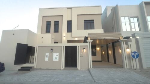 للبيع فيلا اول ساكن بام قرن ٥غرف